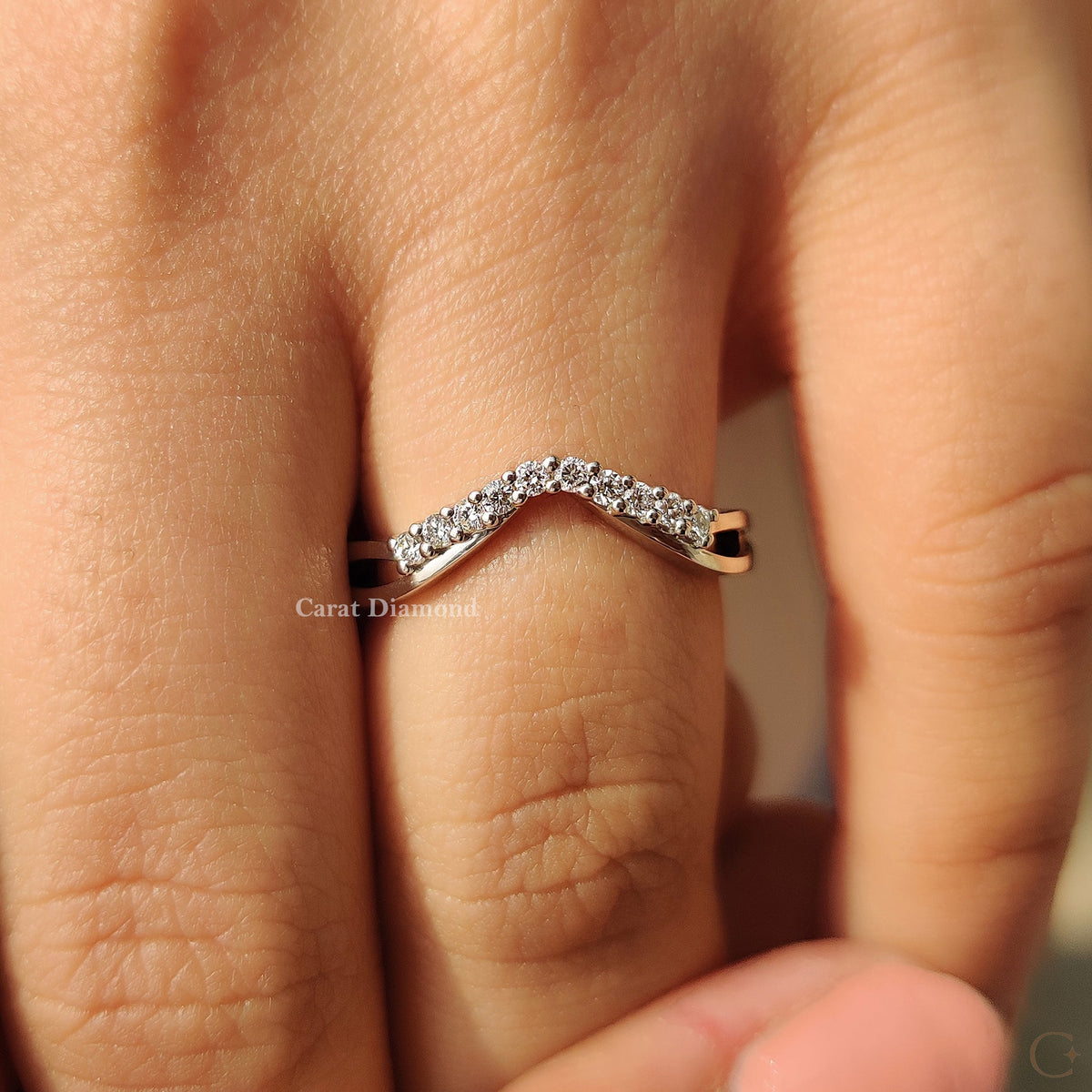 Handmade jewelry wedding band in white gold.