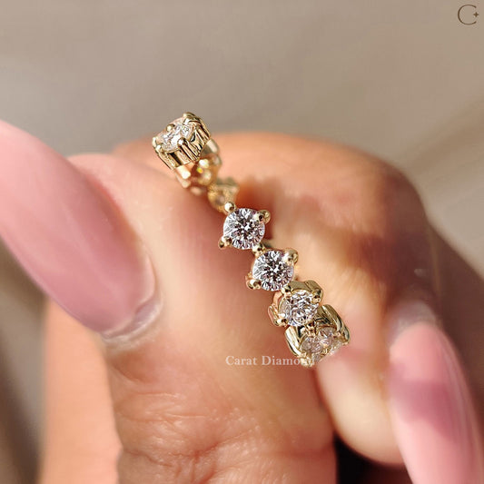 delicate round diamond band, perfect for a minimalist and classic look