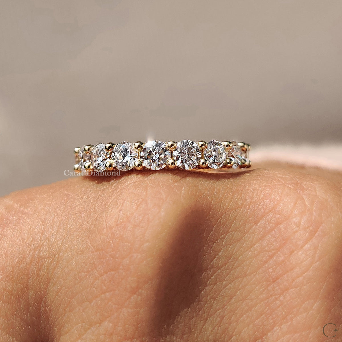 warm and elegant yellow gold wedding band, perfect for traditional and modern styles