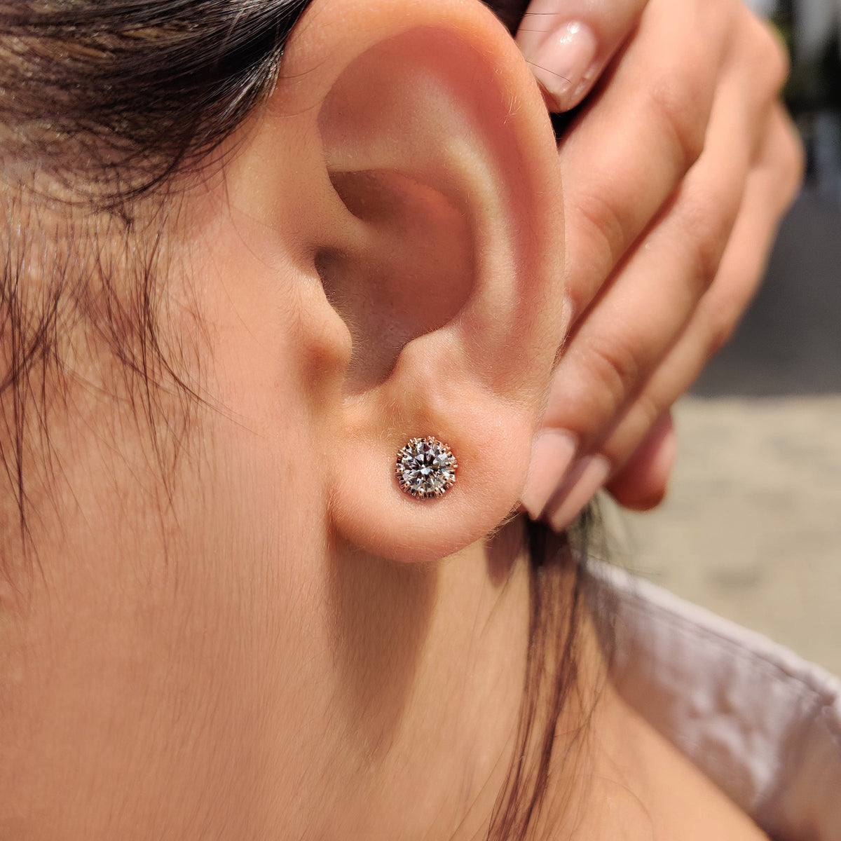 Simple stud earrings perfect for everyday wear.