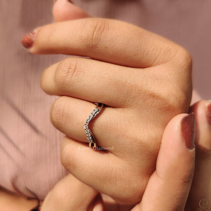 Lab-grown diamond wedding band with a modern touch.